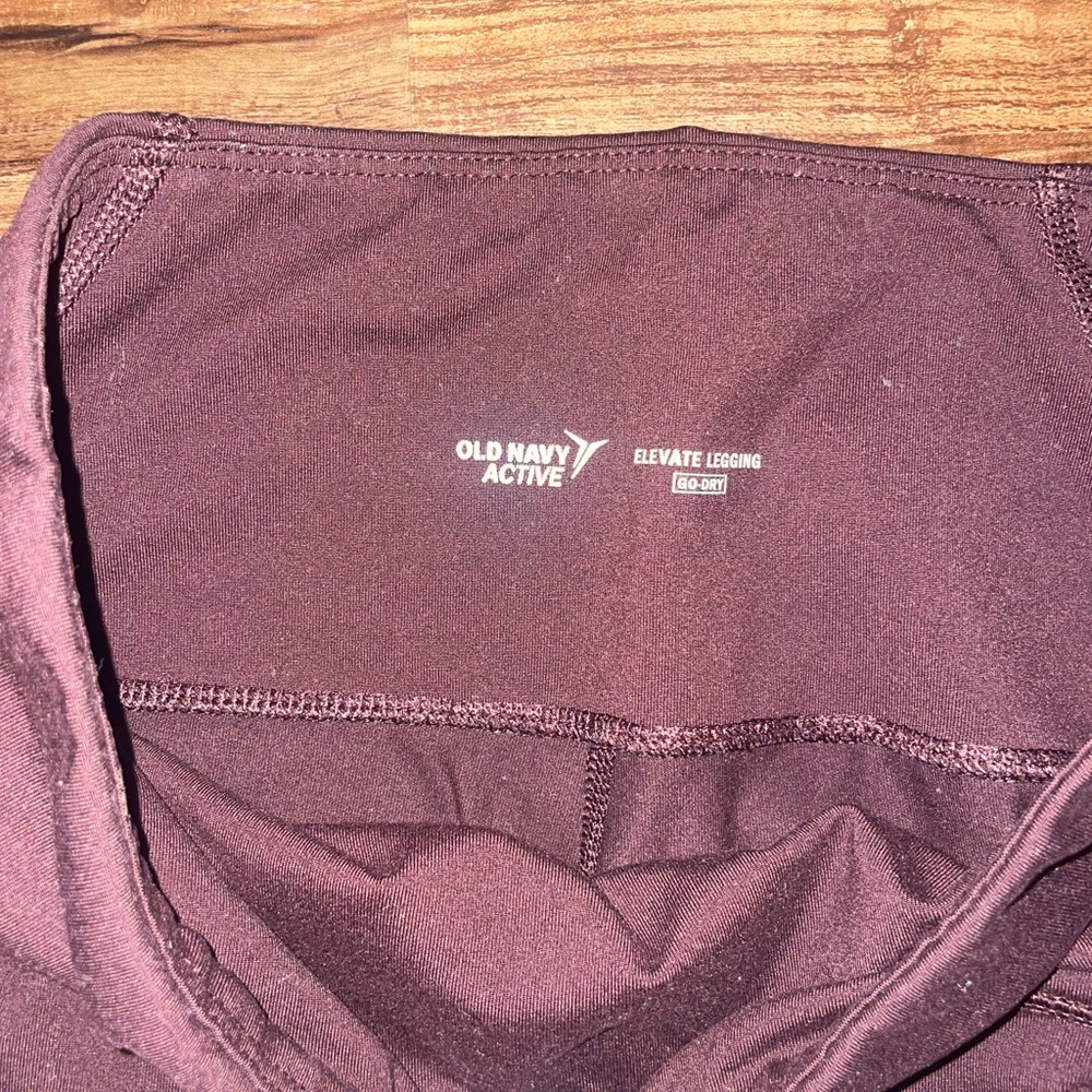Old navy workout leggings size large maroon